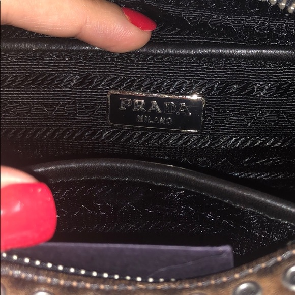 Small Prada Crossover - Picture 4 of 5